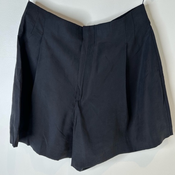 Zara Pants - Zara black Pleated Shorts